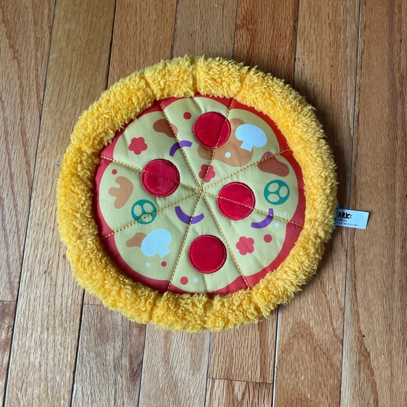 4 Tossing Pizza Dog Toy - Picture 1 of 3